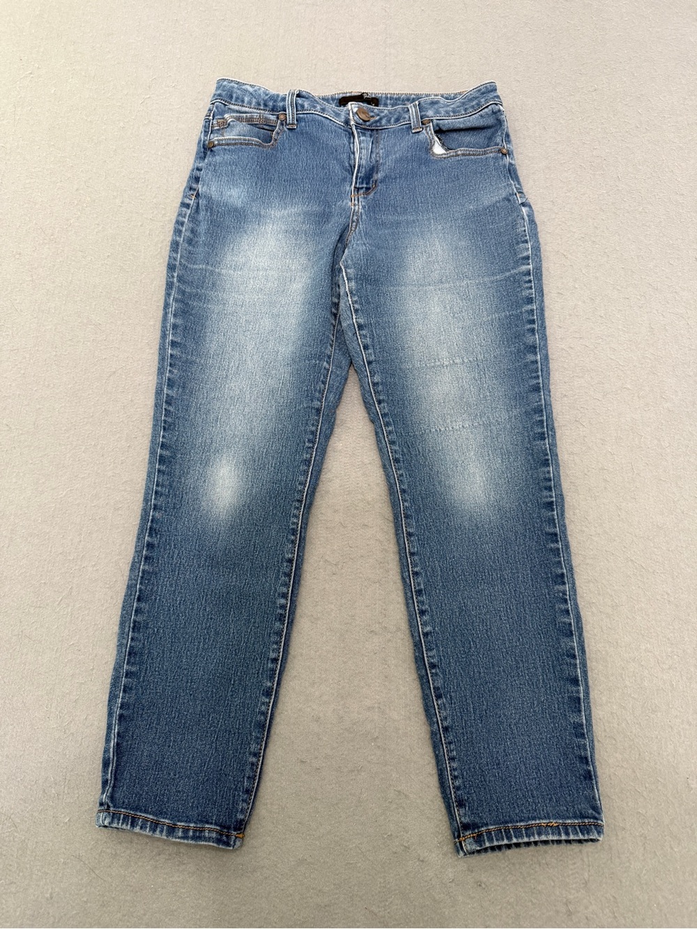 Women’s 1822 Denim Medium Wash Slim Straight Jeans Size 16